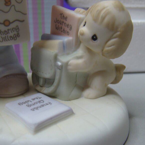 Precious Moments Map A Route Toward Loving Caring, Sharing 2005 Membership C0025 - Picture 5 of 16